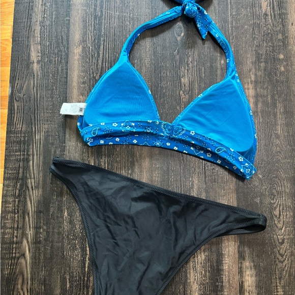 Aerie Blue and Black Bikini Set with Shimmering Triangle Top - Picture 2 of 2